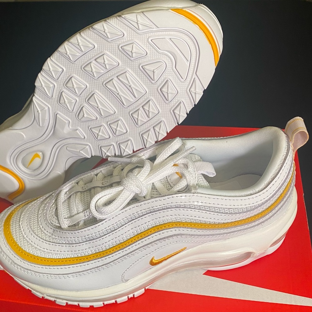 BRAND NEW, Nike Air Max 97 women’s shoes (women’s 7.5, men’s 6)